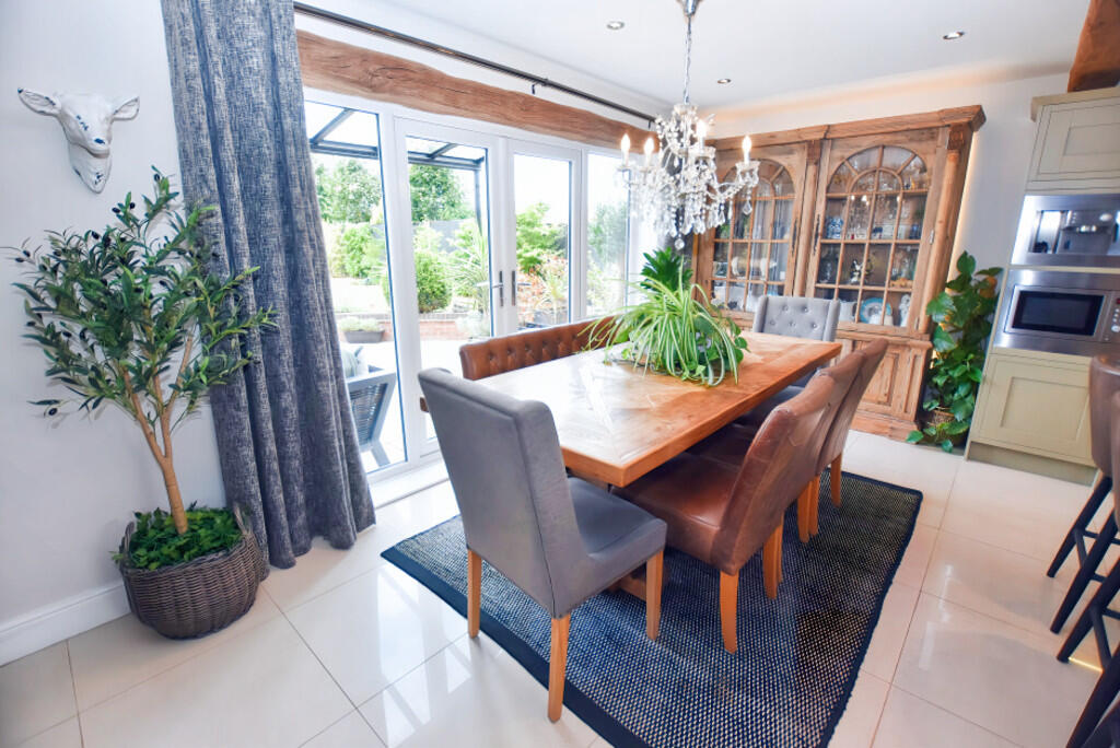 Dining Kitchen 7