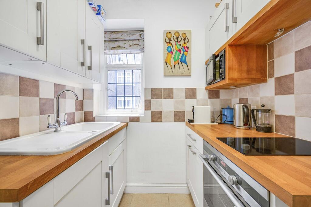 Daniel_Watney_Flat_36_Clare_Court__Judd_Street__