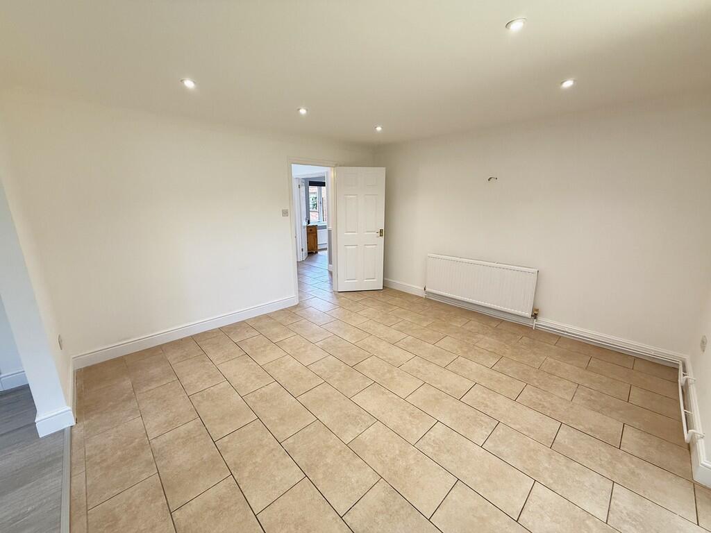 DINING ROOM 3