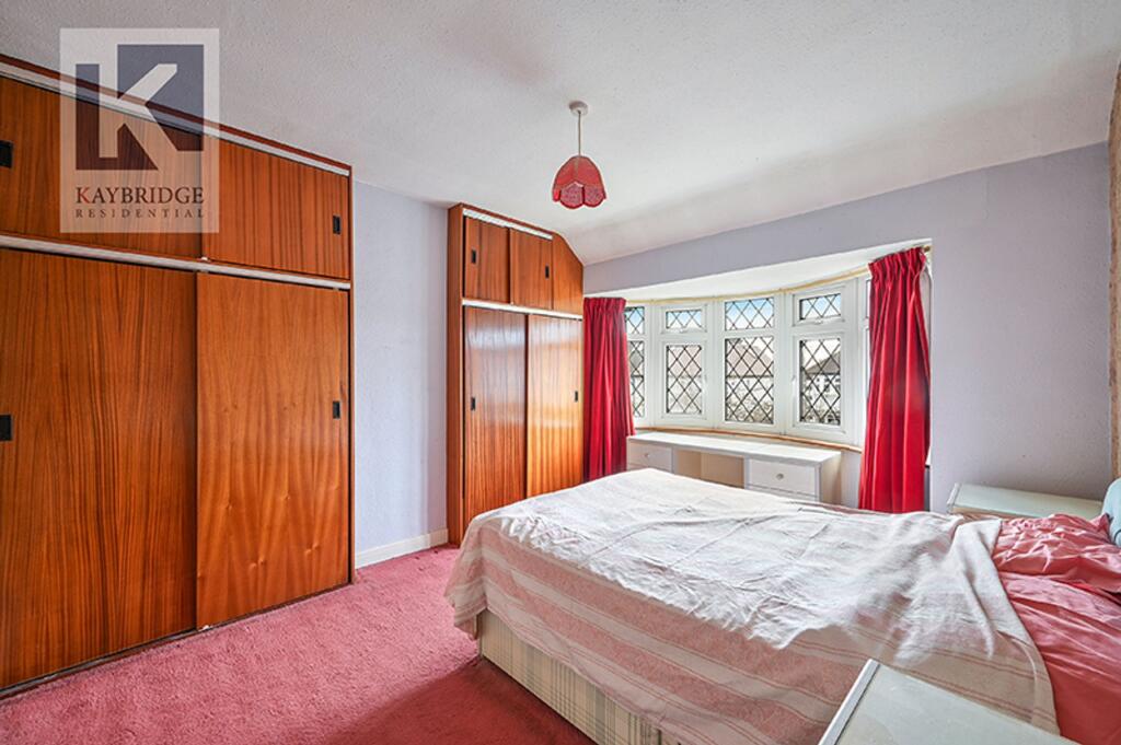 Walsingham Gardens, Epsom - KT19 0LX