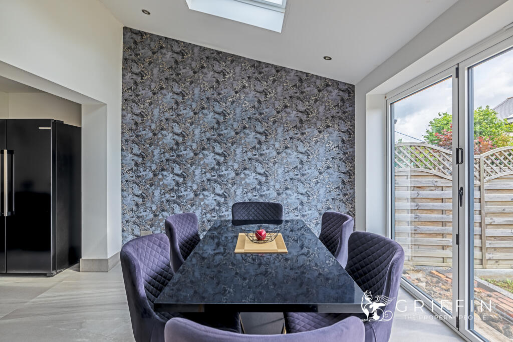 Kitchen &amp; Dining