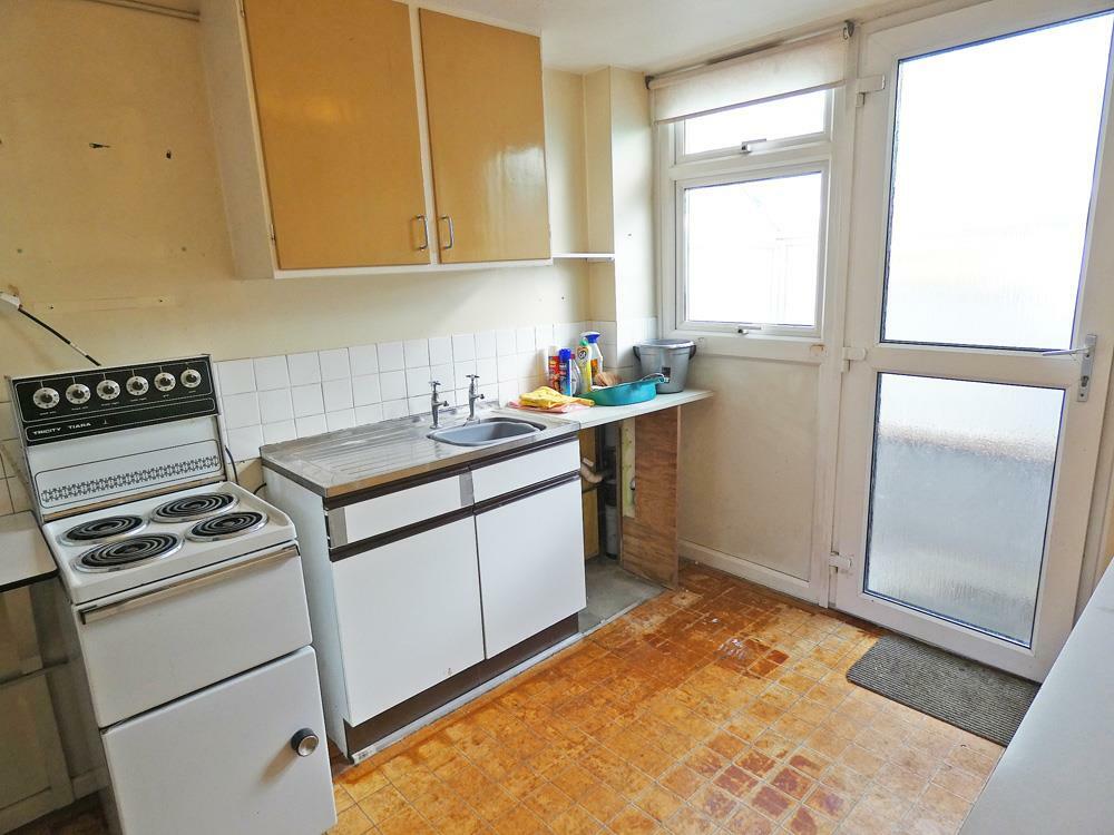 2274kitchen2.jpg