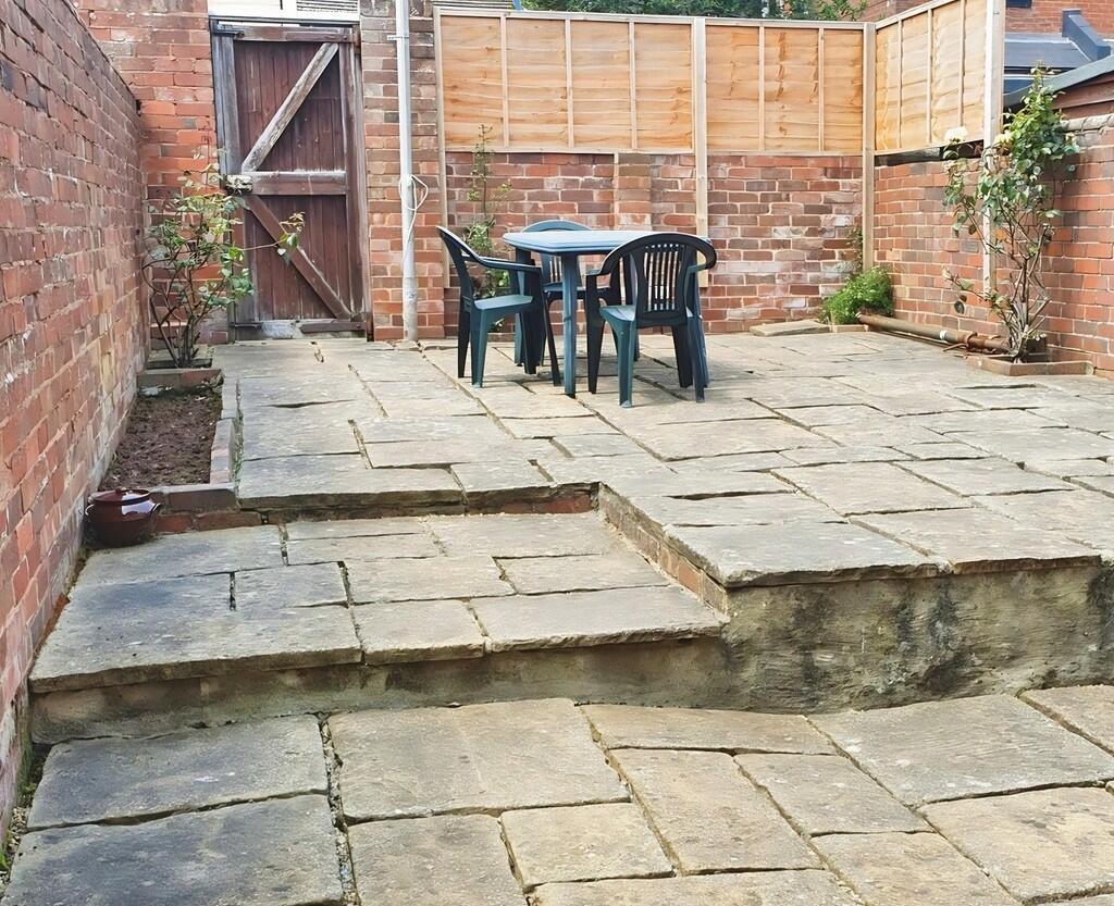 68f83510-Courtyar...