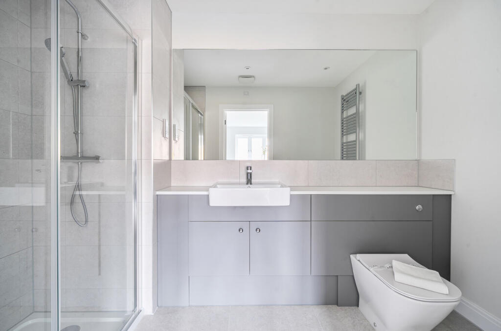 1364805-27-68e90f...