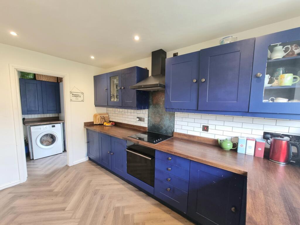 Kitchen/ Breakfast Room