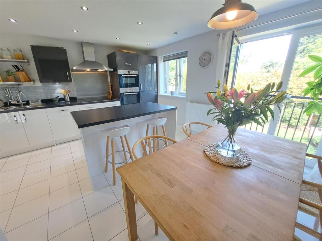 Kitchen / Dining / Breakfast Room