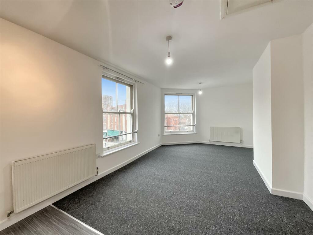 Kitchen/Lounge