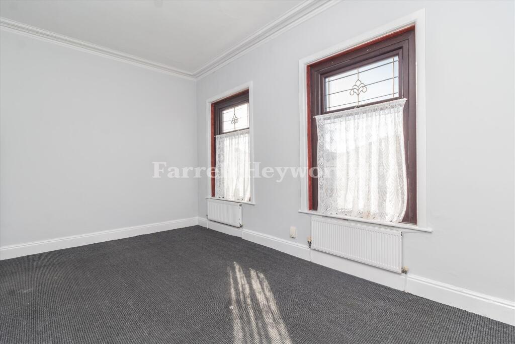 Bedroom 1 image 2 Ne