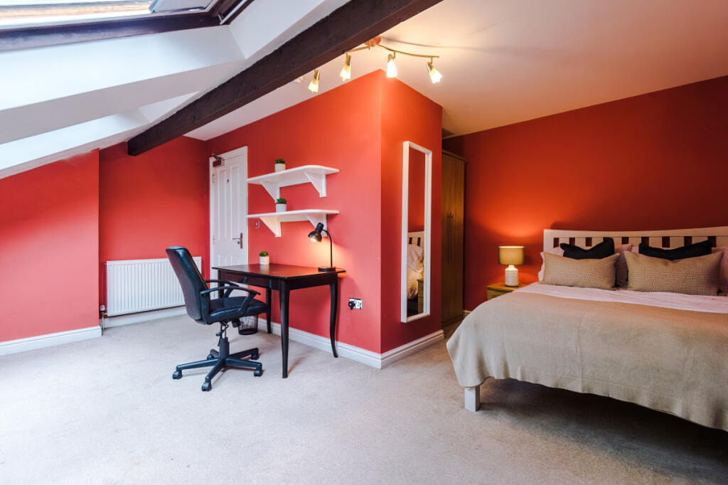 16 Buckingham Mount Bedroom 11