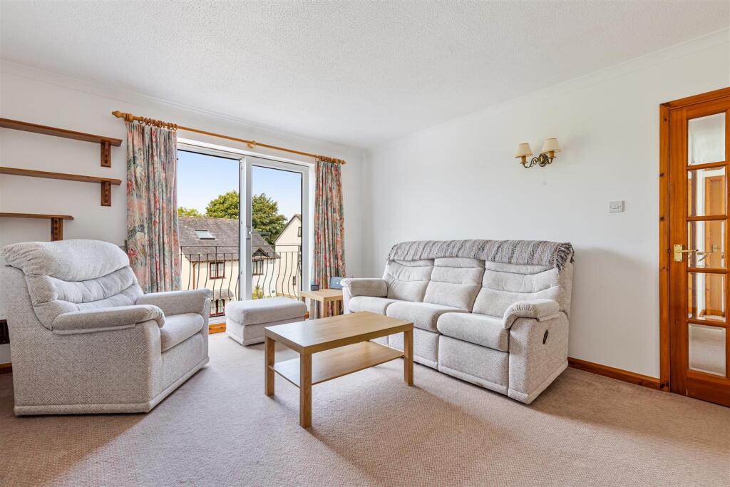 A11 - 73 Saffron Park Kingsbridge - 250811.jpg