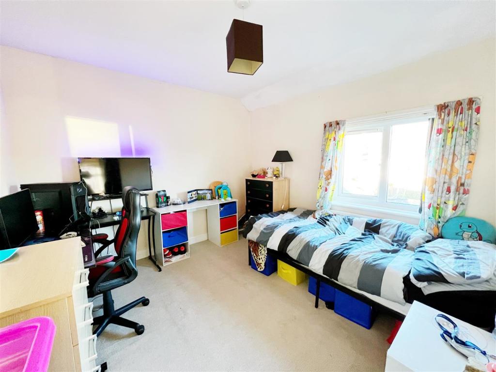 Bedroom 2.jpg