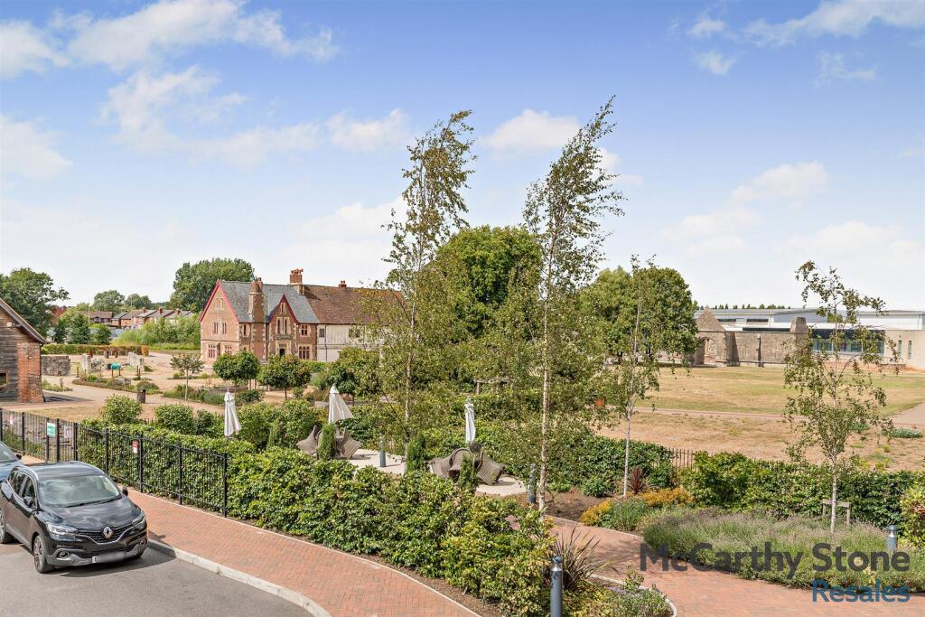 Llanthony Place Outlook