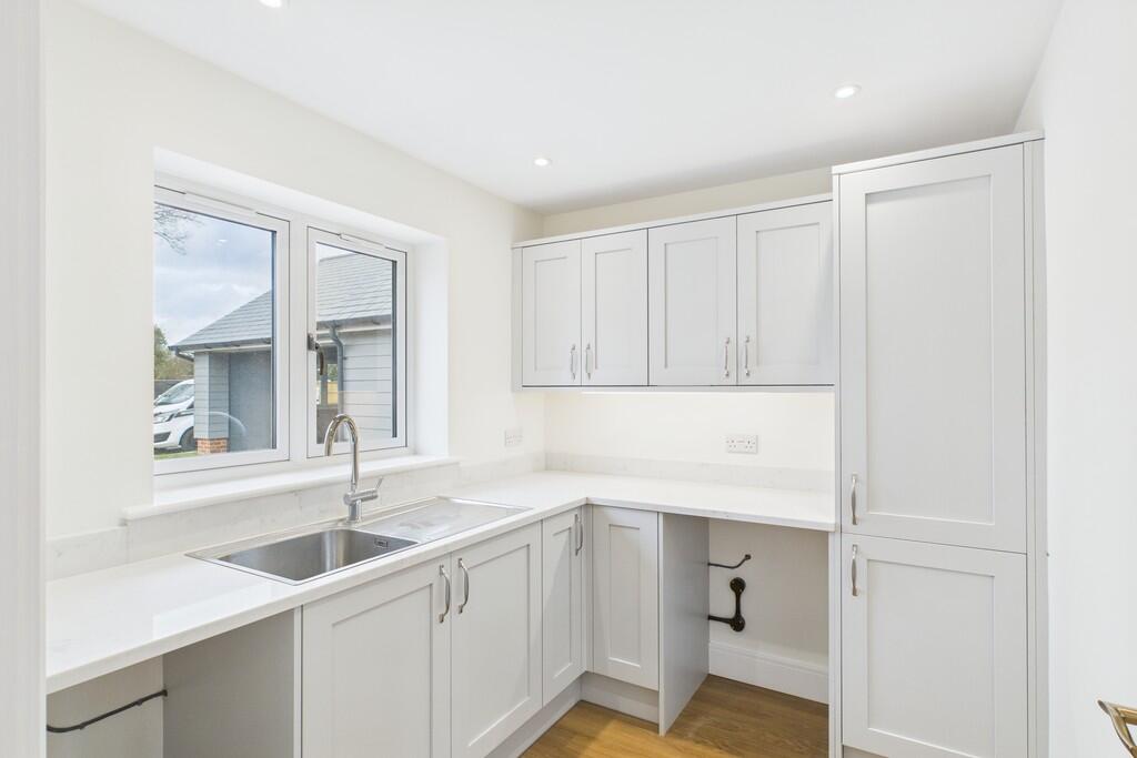 CAM01689G0-PR0453...