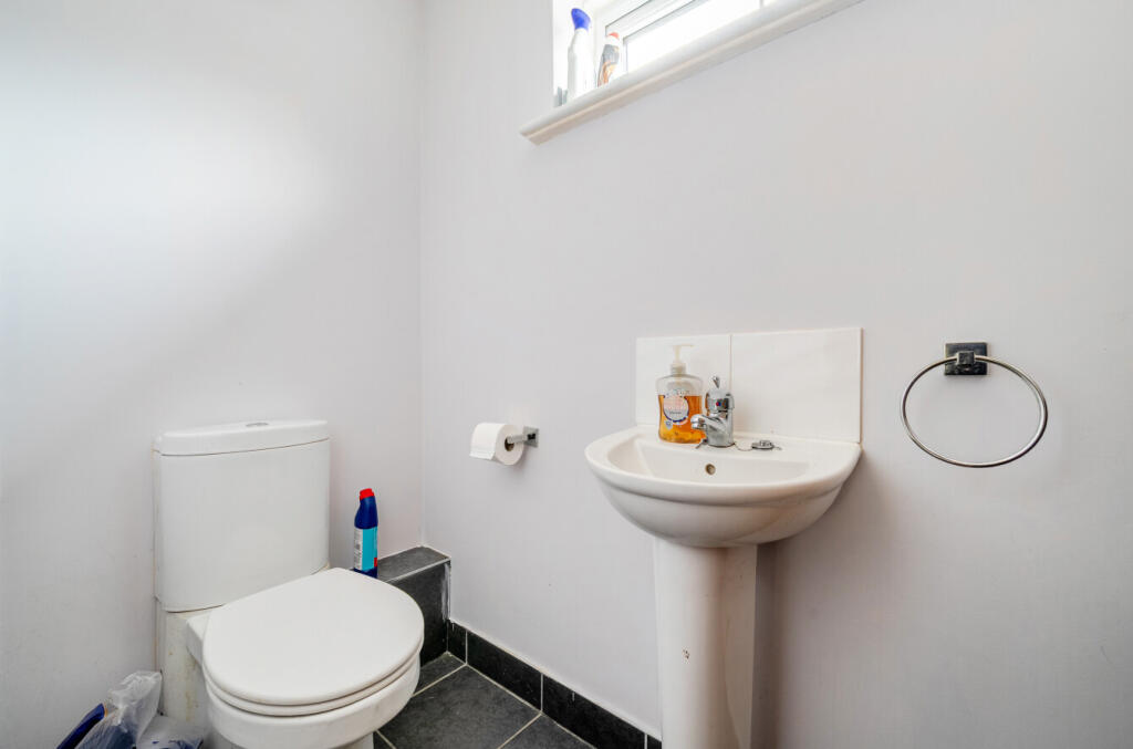 1383454-12-6936e7...