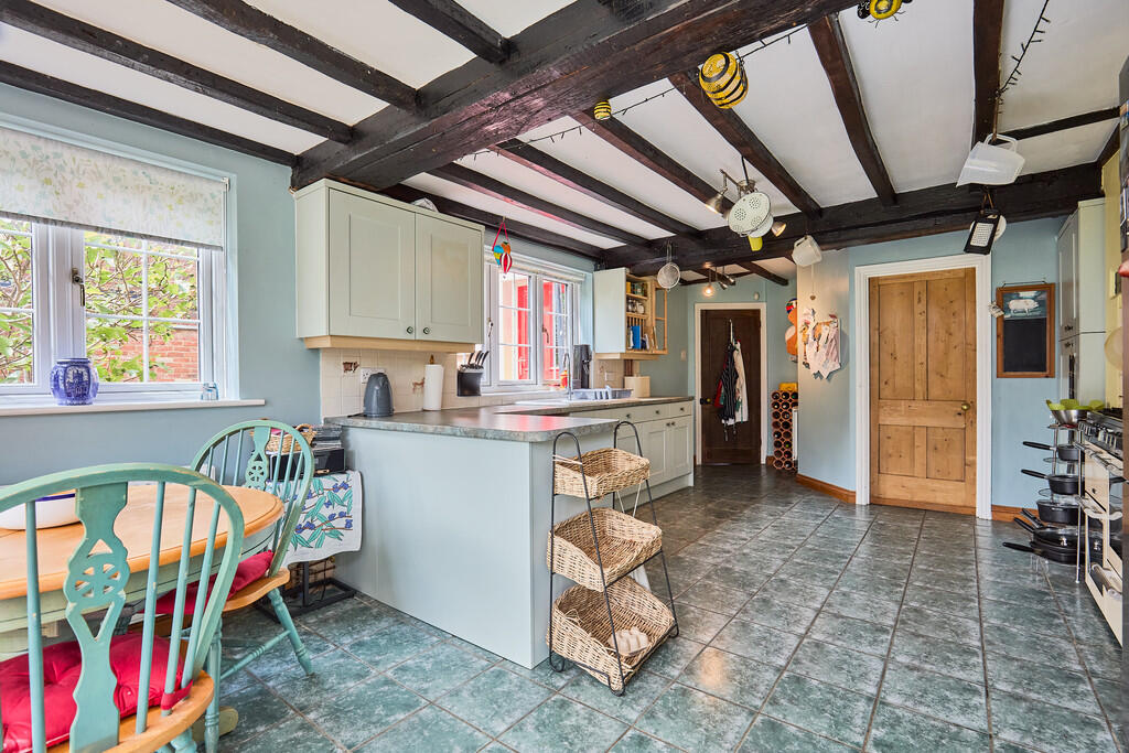 Edward Knight 202...