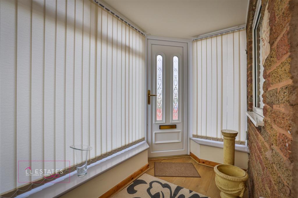 120 beverley drive-9.jpg
