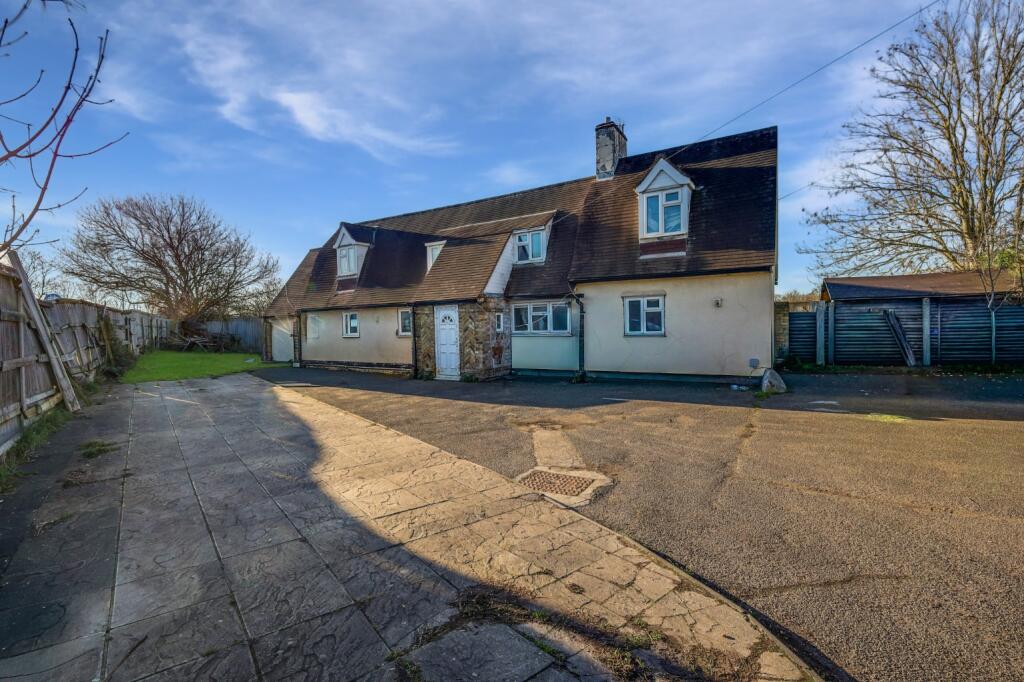 Nevendon Road, Wickford, Essex, SS12