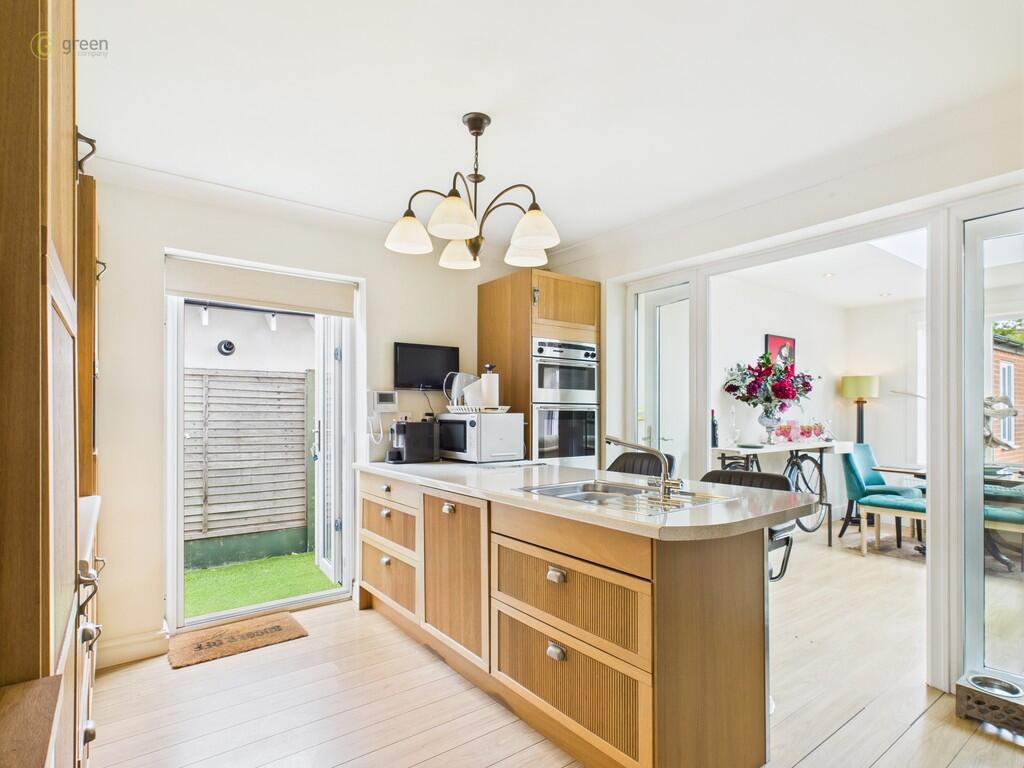 CAM03830G0-PR0161...