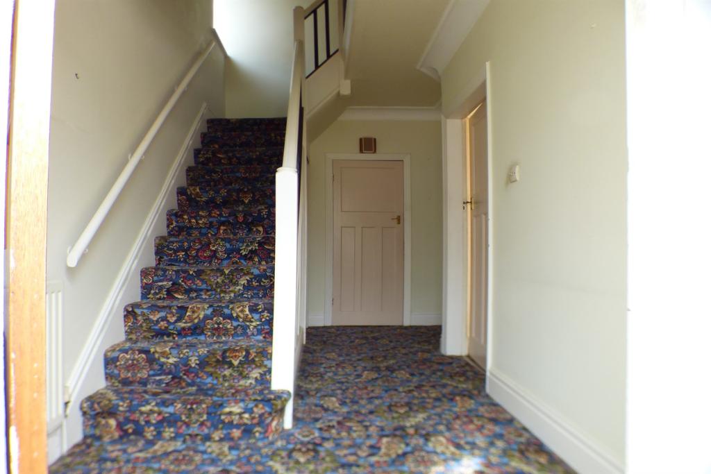 Hall 1