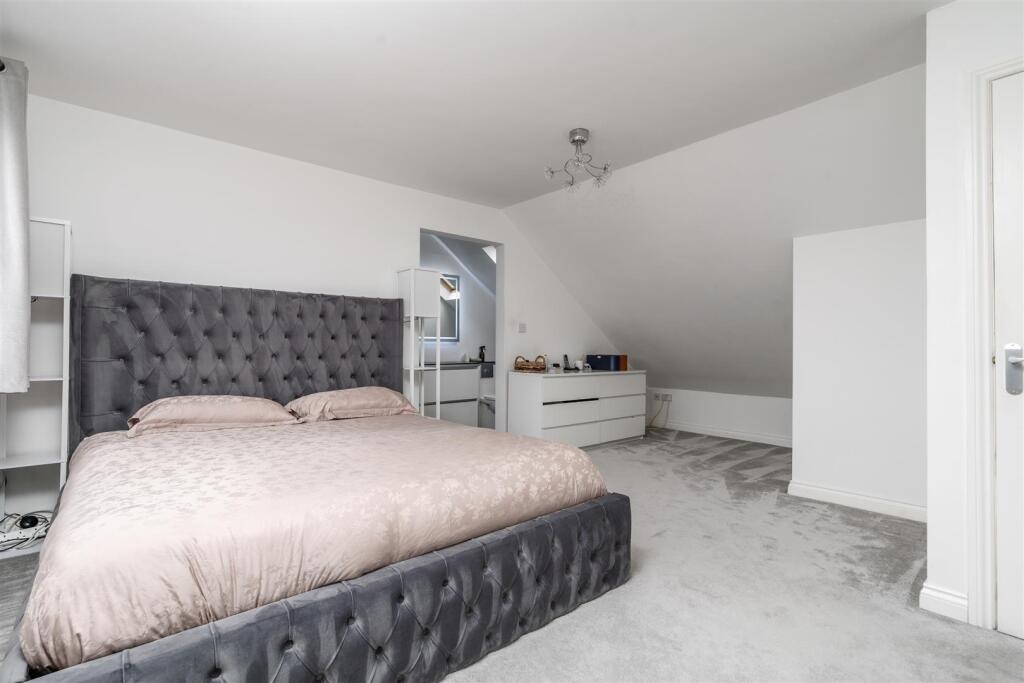 47 Radlow Crescent_21.jpg