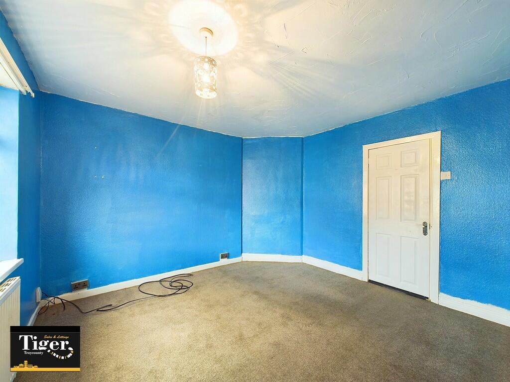 CAM02176G0-PR0368...