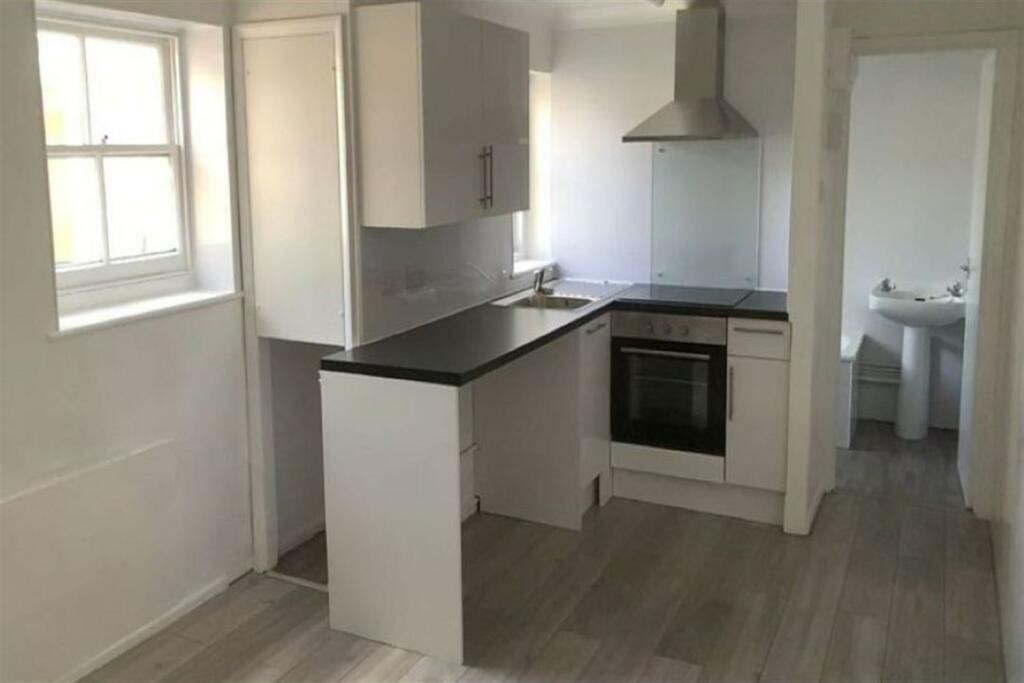 Open Plan Living/Kit