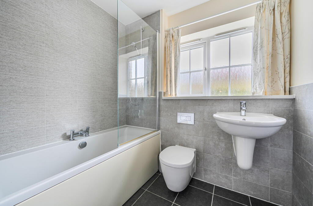 1364400-13-68e4f9...