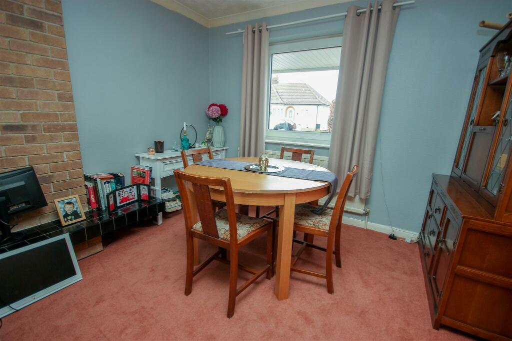 Dining Area.jpg