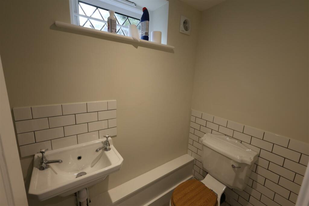 CLOAKROOM
