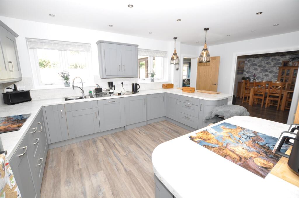 Kitchen / Breakfast room