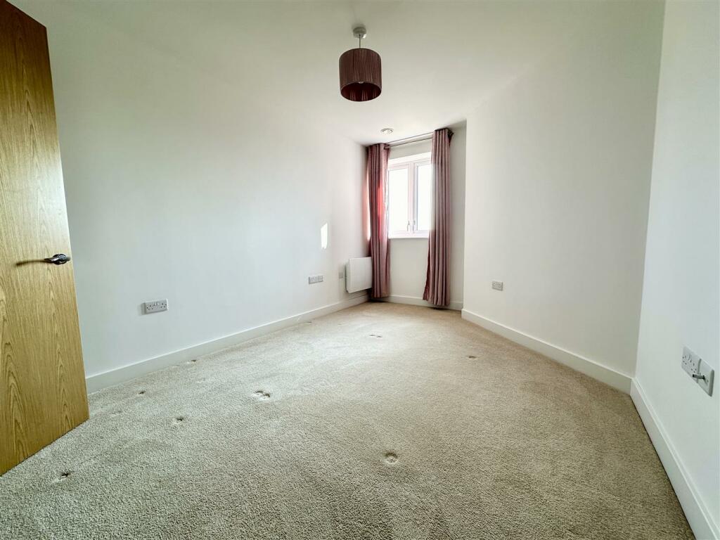bedroom two.JPEG