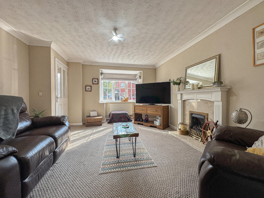 Living Room (2)