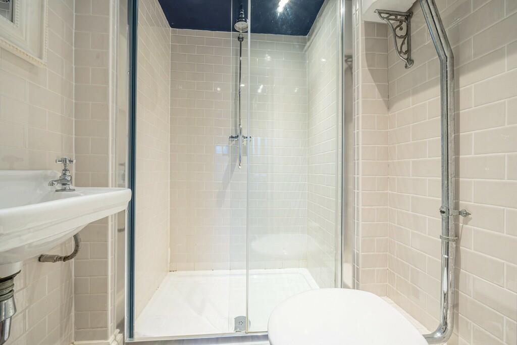 Ensuite for Bedro...