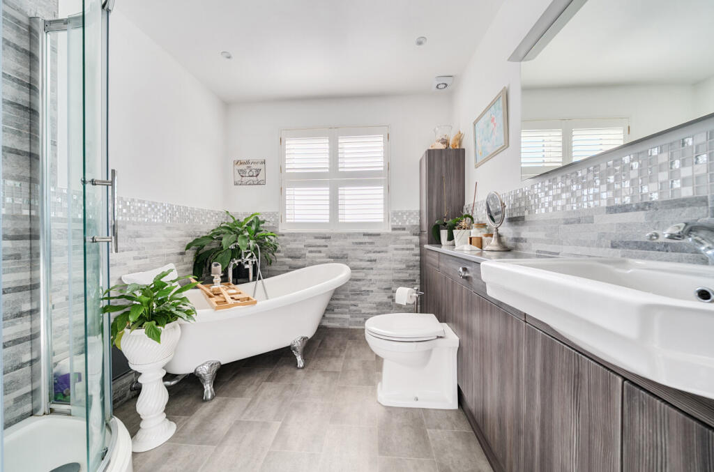 1346654-12-68b20b...