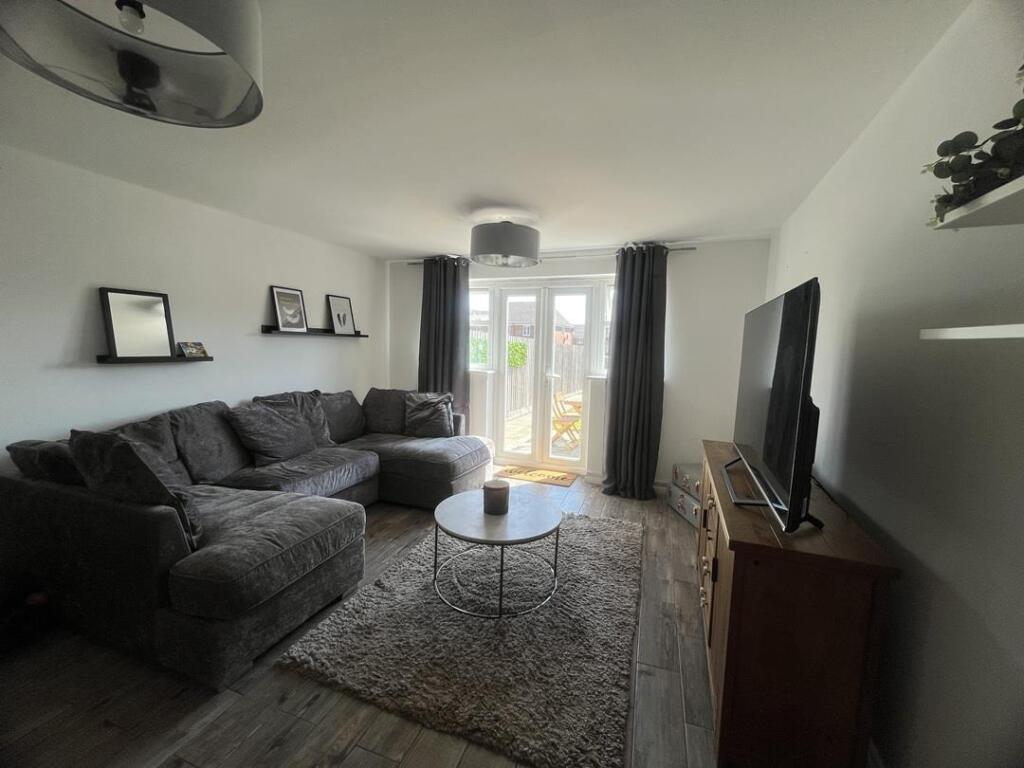 Open Plan Kitchen / Dining / Living Room