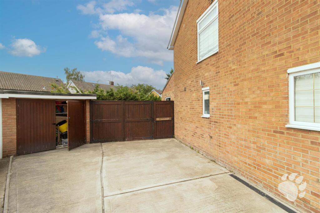 Driveway &amp; Garage