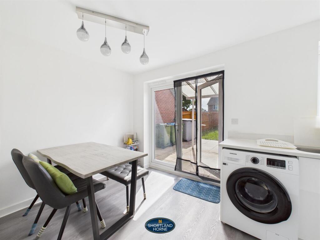 kitchen/dining room