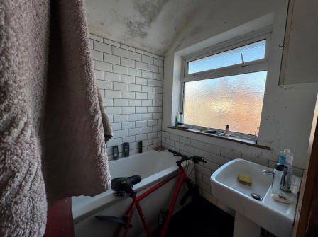 Bathroom T202511261624.png