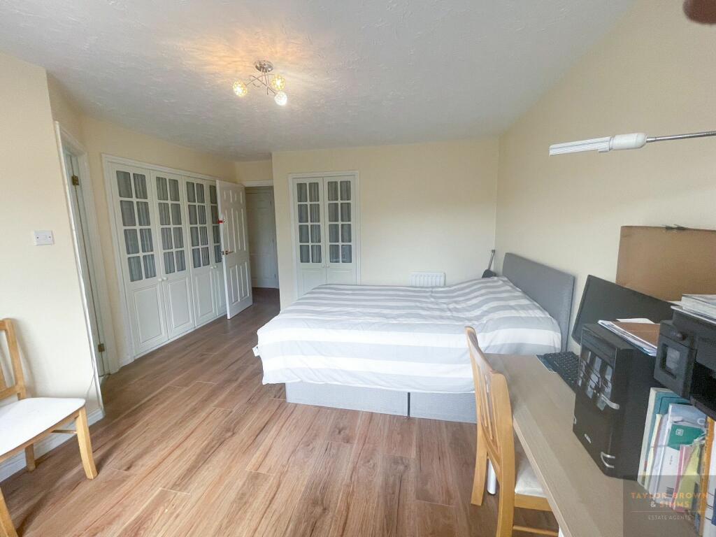 bedroom 4 extra.jpeg