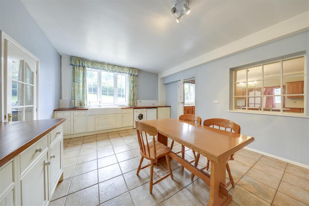 Further Kitchen / Utility