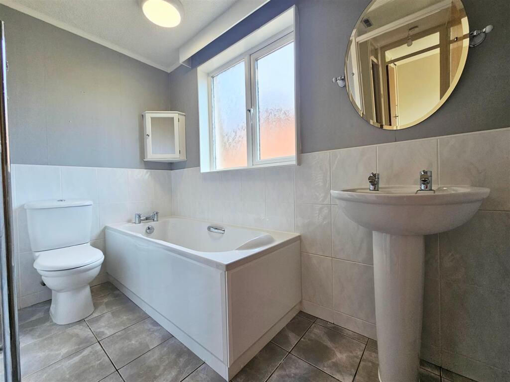 4 Woodfield Heights 6