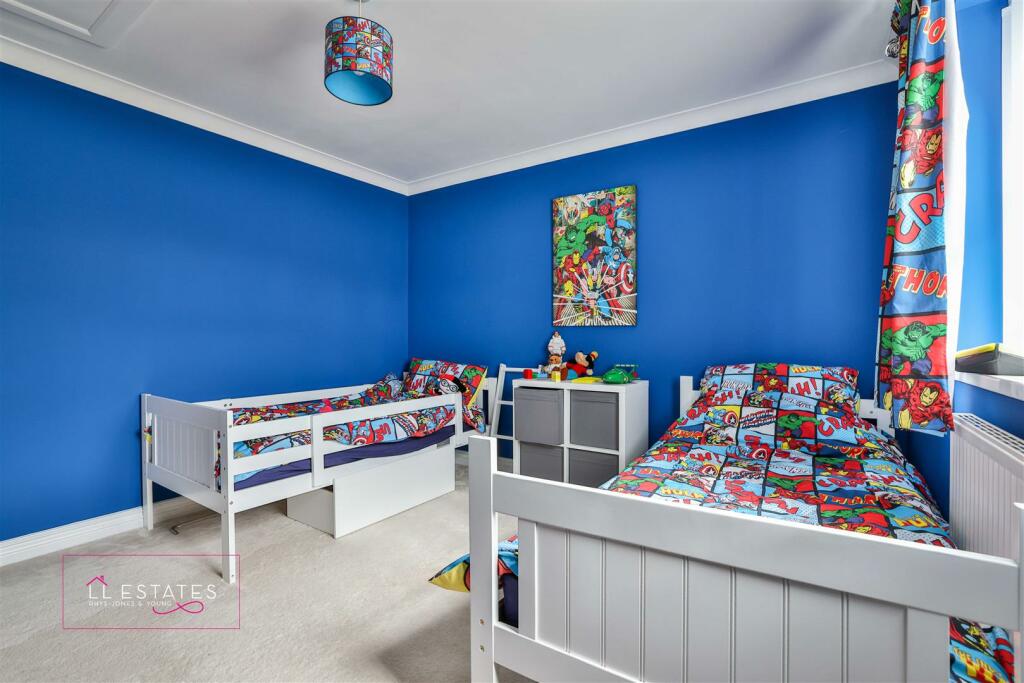 bed 3.jpg