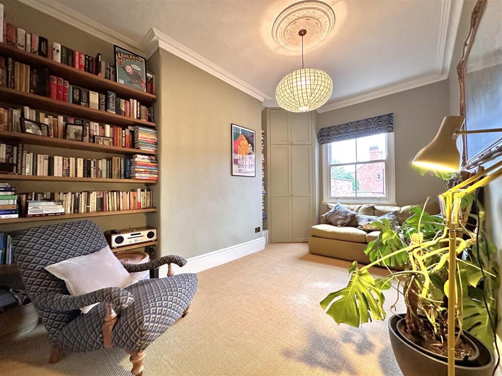 Sitting Room/ Bedroom Four 547