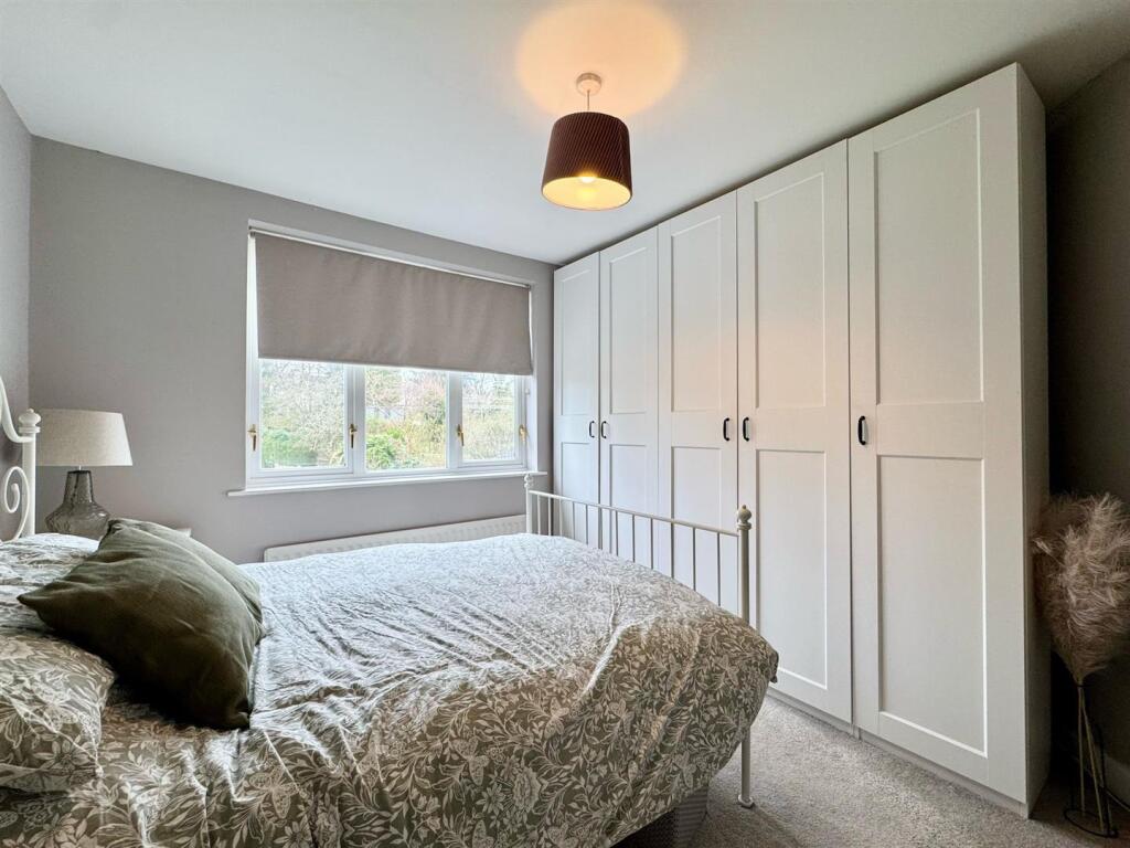 Second bedroom (1).jpg