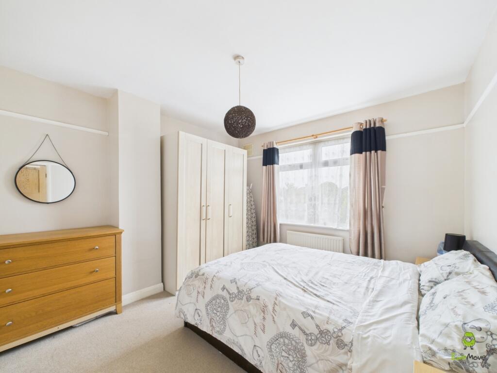 Presented by Nicoleta at EweMove Bexleyheath and D