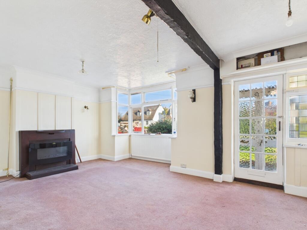 CAM01740G0-PR0483-STILL001