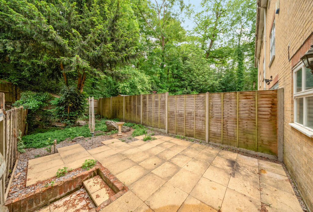 1294542-3-682f126...