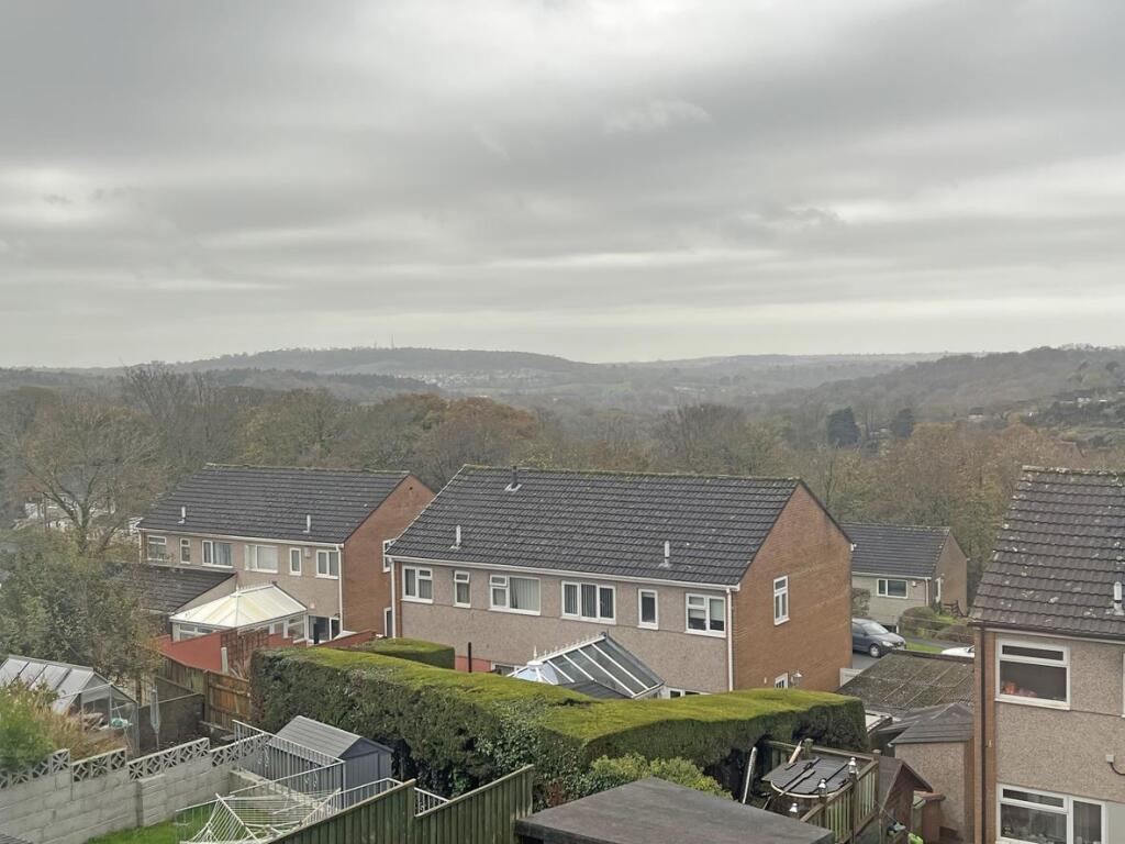 Pattinson Drive 48 - Rear View.jpg