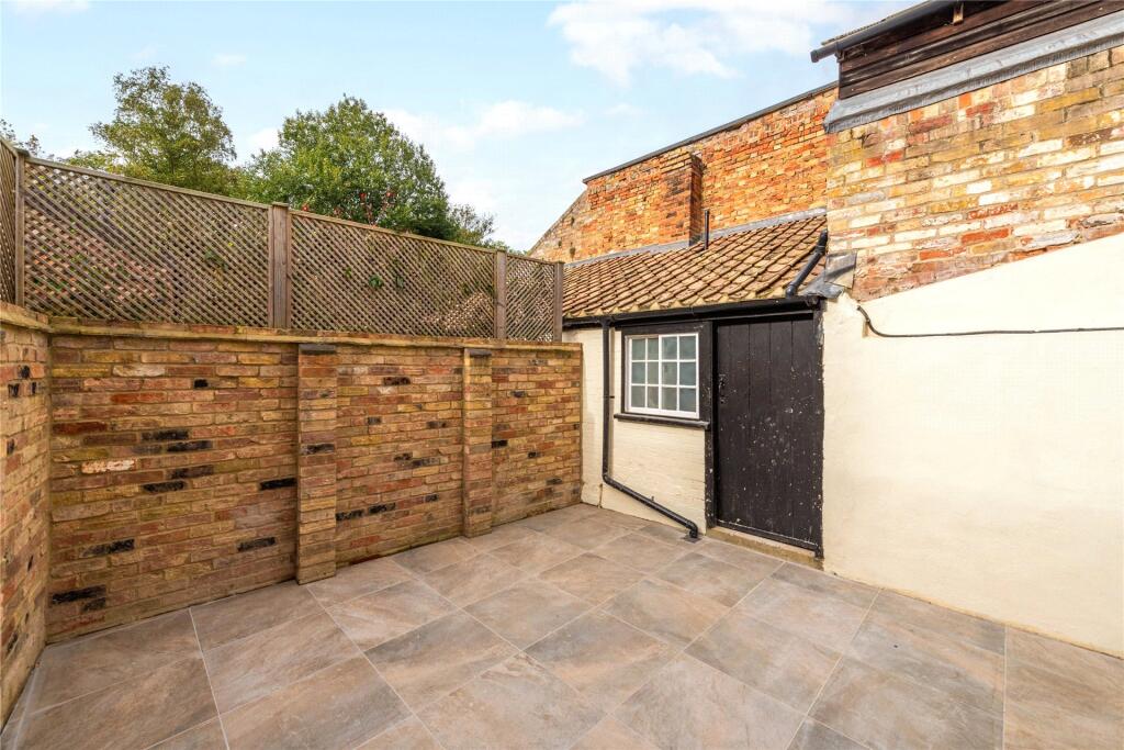 Rear Courtyard