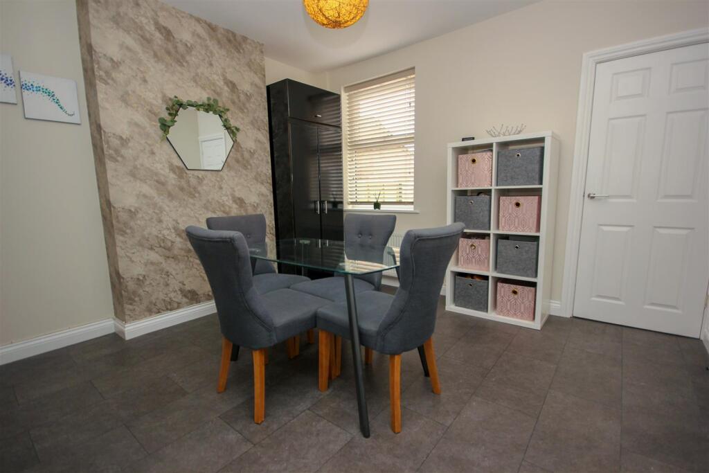 Dining Room.jpg